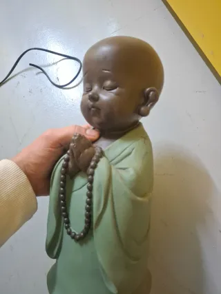 Figura Monje Bebé Rezando