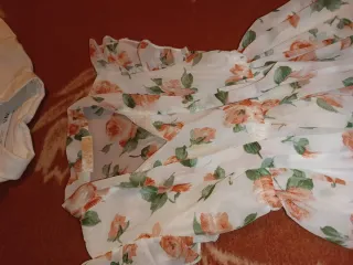 Vestido blanco floral niña