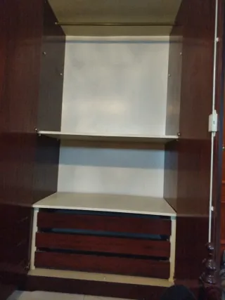 Dormitorio completo madera caoba