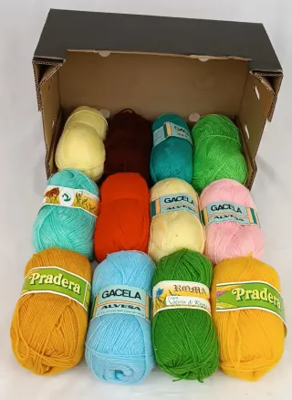 Lote 12 Ovillos Lana Acrílico 100gr