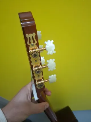 Guitarra Clásica Marrón