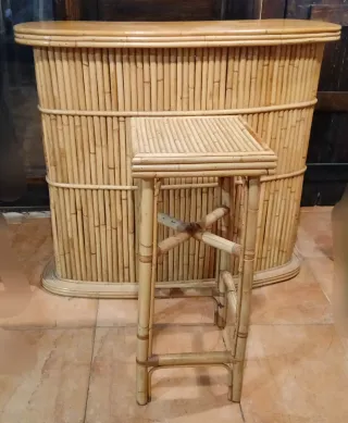 Barra de bambu y taburete