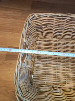 Preciosa cesta antigua de mimbre 40x56cm.