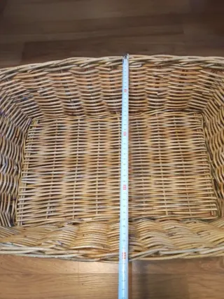 Preciosa cesta antigua de mimbre 40x56cm.