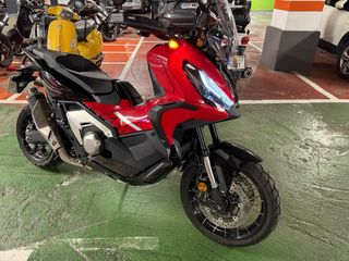 Honda X-ADV 2024 Roja - 1.500 km