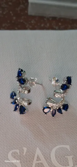 Orecchini eleganti blu e argento