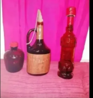 3 Vecchie Bottiglie da Collezione in Cristallo