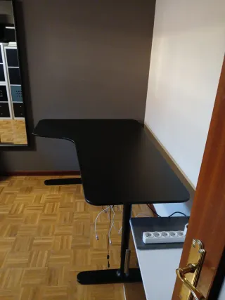 Mesa escritorio oficina, regulable en altura