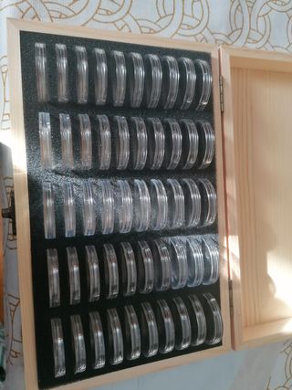 Estuche para monedas de madera