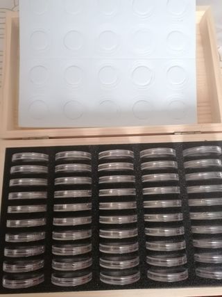 Estuche para monedas de madera