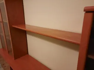 Mueble de comedor madera y cristal