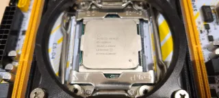 Placa Base Qiyida + Procesador Xeon X5 2680 v4