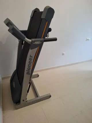 Cinta de correr BH Pioneer - Nueva