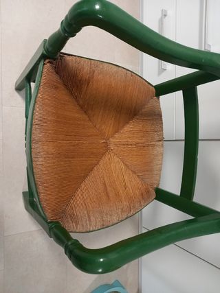 Sillón madera asiento fibra natural verde
