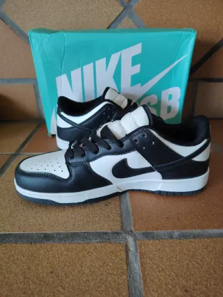 Nike Dunk Low Blanco y Negro