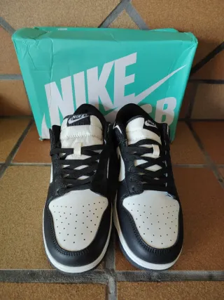 Nike Dunk Low Blanco y Negro