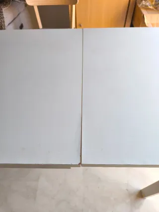 Mesa de comedor extensible blanca