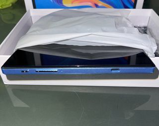 Tablet Multimedia Azul + Teclado - Kit Especial