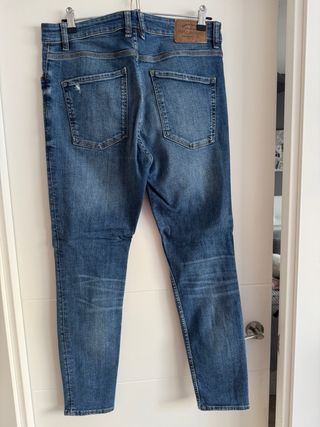 Vaqueros Pull&Bear desgastados azules