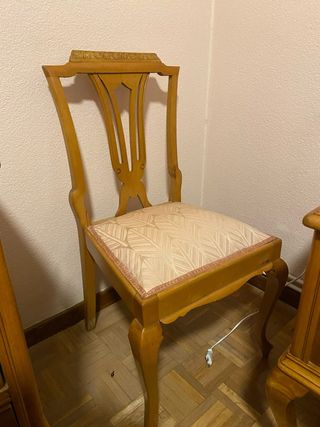 Silla tapizada antigua madera