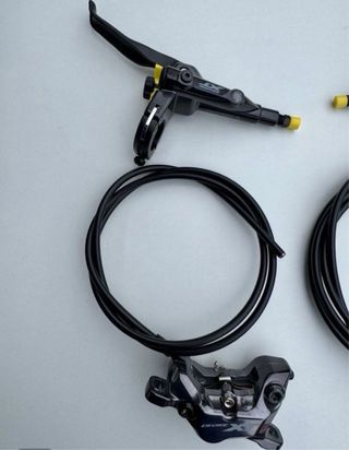 Frenos Shimano Deore XT T8100 4 pistones