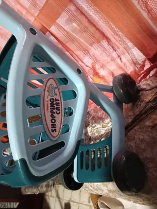 Carrito de la compra de juguete