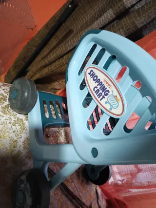 Carrito de la compra de juguete