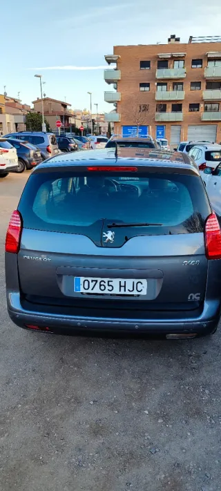 Peugeot 5008 2014
