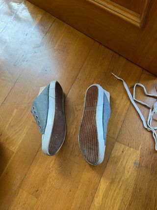 Zapatos Polo Ralph Lauren grises y blancos