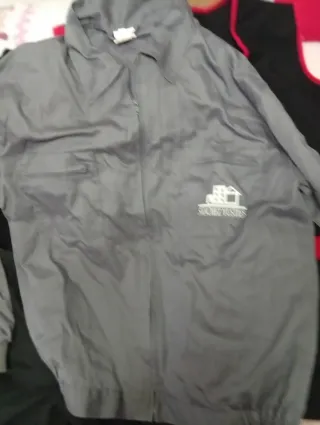 Lote Ropa Trabajo: 4 Chaquetas y 2 Panta.precio 3