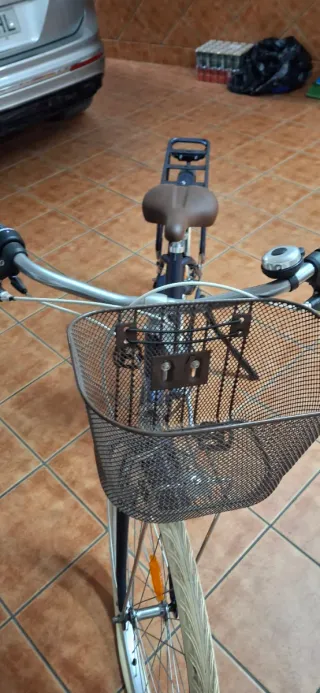 Bicicleta Paseo BTWIN Azul Cesta y Portabultos