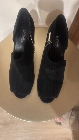 Zapatos tacón Michael Kors negros