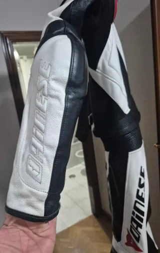 Traje Moto Dainese mod AVRO Piel Blanco/Negro