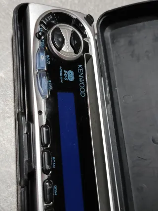 Radio CD Kenwood KDC-308 con funda