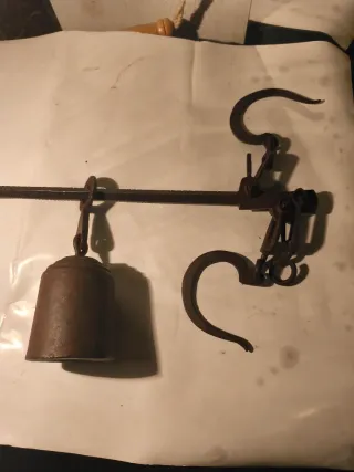 Balanza Romana Antigua firmada por I. PIZARRO 60cm