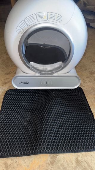Arenero automático para gatos