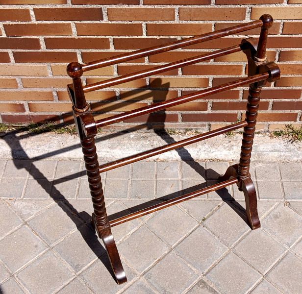 TOALLERO de PIE en Madera - MADRID