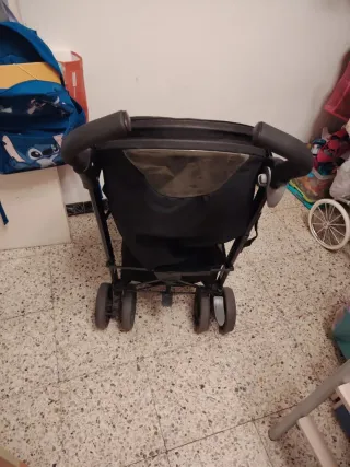 Silla de paseo Joie negra