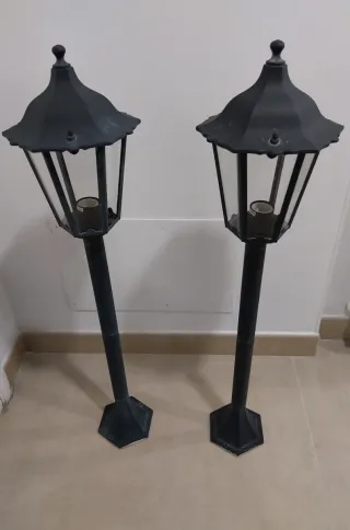 2 Farolas de Jardín Negras Metálicas
