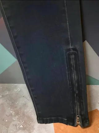 Pantalones pitillo Uniqlo negros Talla S