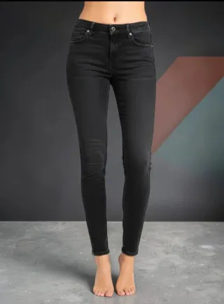 Pantalones pitillo Uniqlo negros Talla S