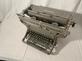 Máquina de Escribir Underwood Antigua