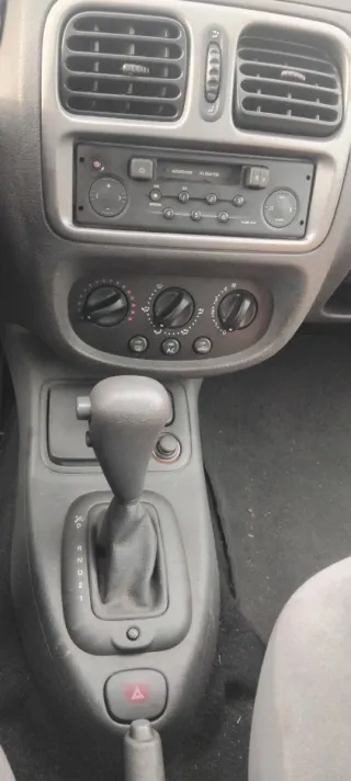 Renault Clio automático