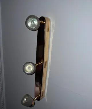 Lámpara de pared con 3 focos halógenos
