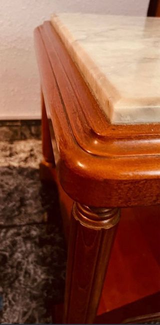 Mesa auxiliar de madera y mármol