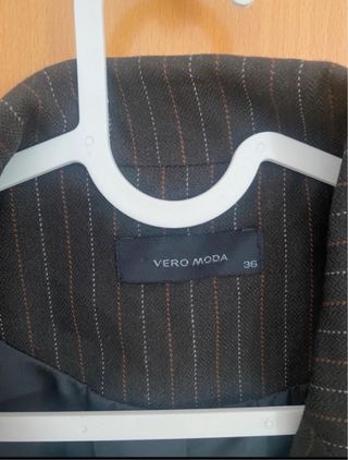 Americana Vero Moda Raya Negra Talla M