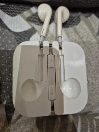Cuffiette auricolari Apple bianche