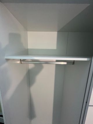 Armario corredero metálico blanco