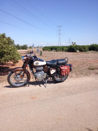 Royal Enfield Classic 350 Marrón/Beige