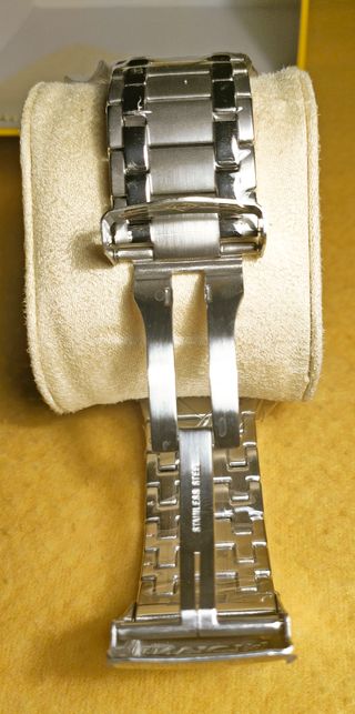 Reloj Invicta Bolt Zeus, plateado con dorados